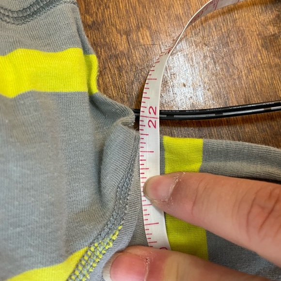 Lululemon Mens 5 Year Basic Short Sleeve Medium Core Grey Split Pea Green Stripe - Picture 9 of 10